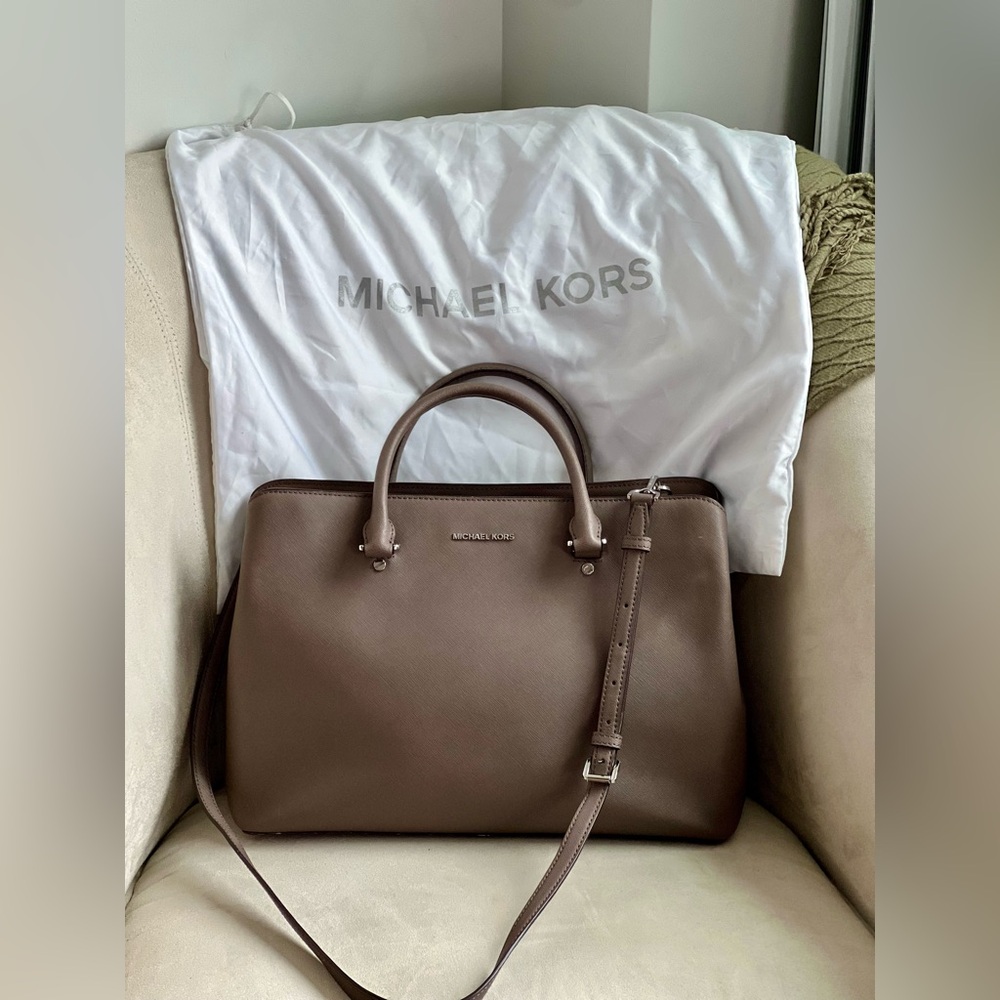 Michael Kors Savanna Taupe Saffiano Leather Satchel & Dust Bag EUC - Picture 3 of 12